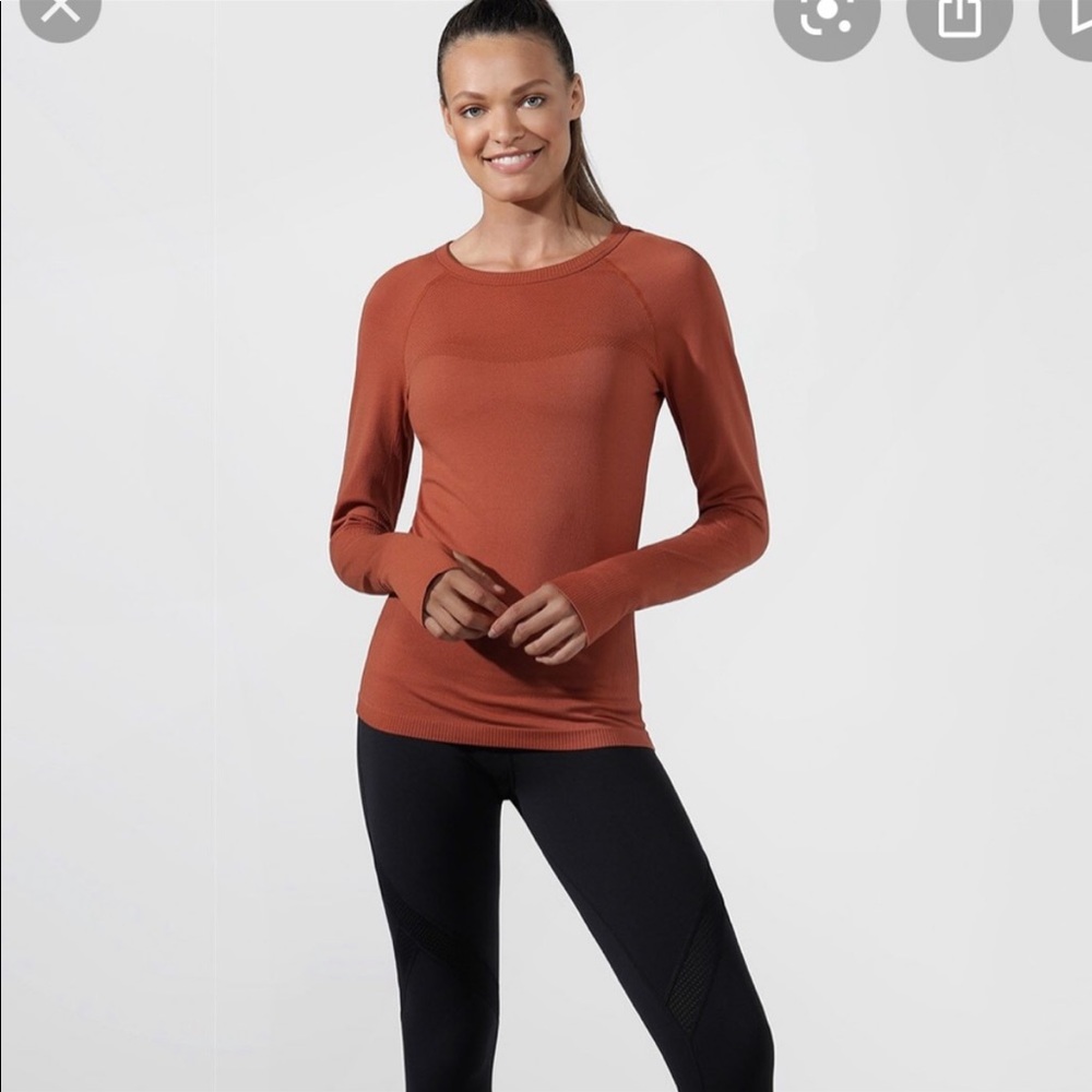 NWOT Lorna Jane seamless long sleeve